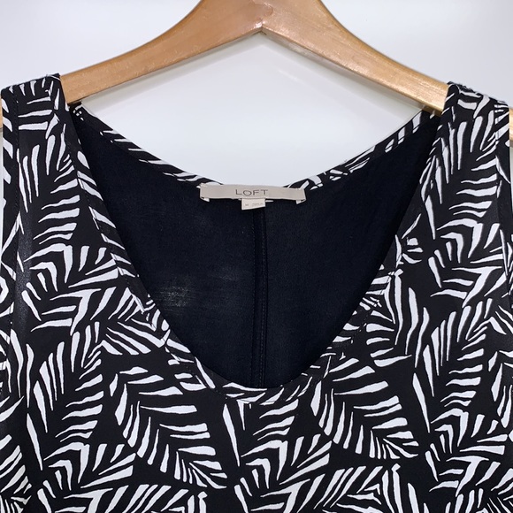 LOFT Black White Palm Easy Lightweight Blouse Top - Picture 2 of 7